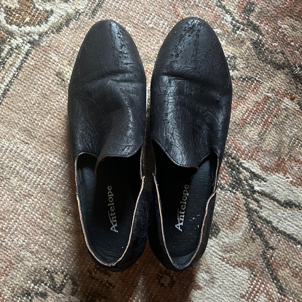 Antelope slip ons in size 40